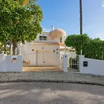 Villa Ninho da Aguia by Villa Plus